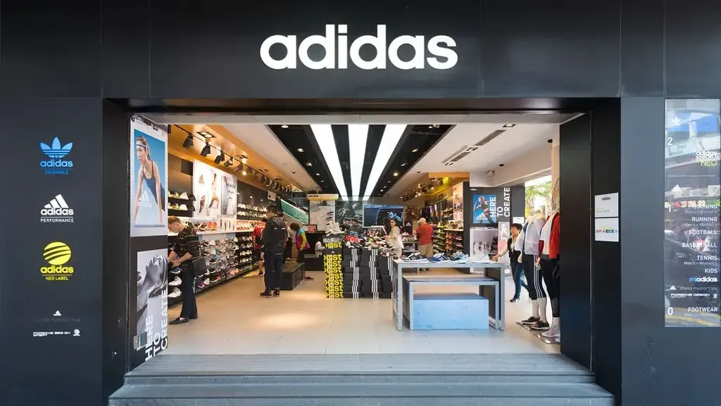 /images/stores/addidas.webp