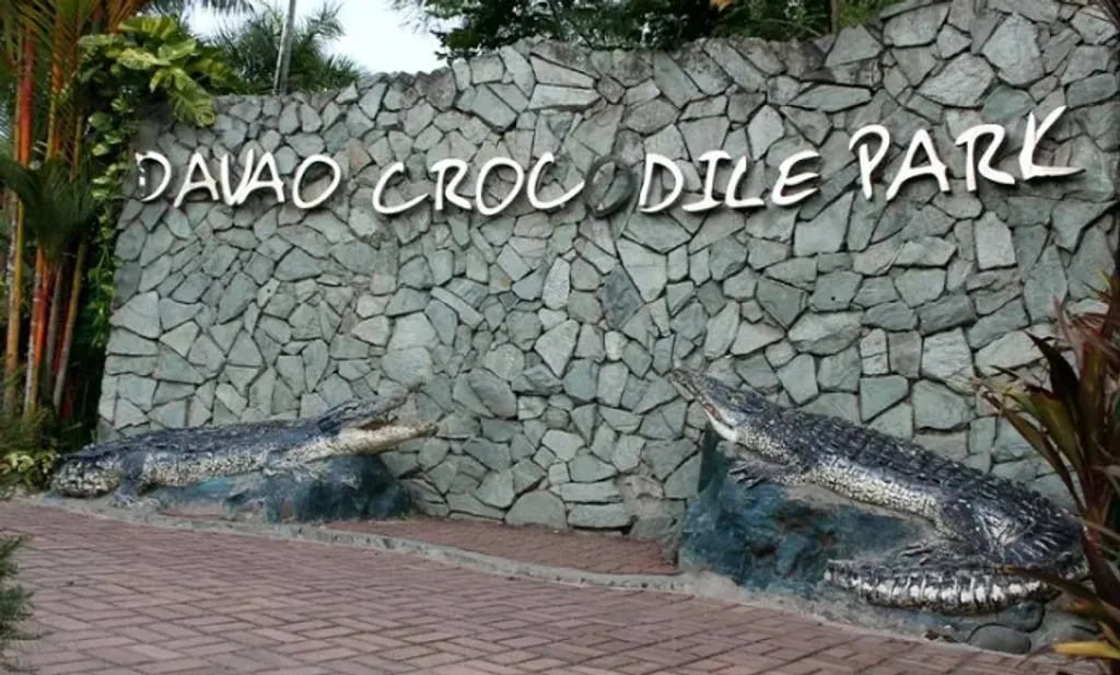 /images/tourist-spots/crocodile-park-gallery.webp