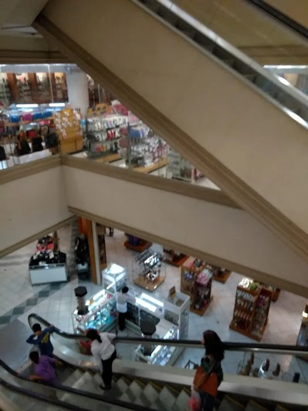 /images/shoppings/gaisano-grand-citimall-gallery3.jpg