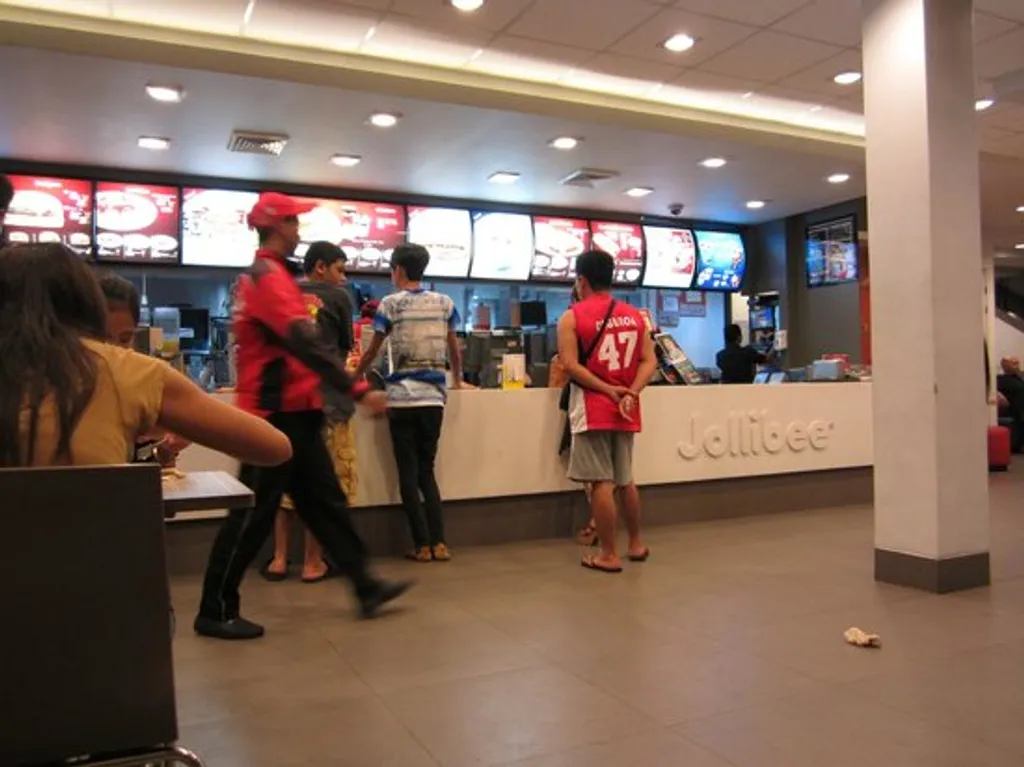 /images/stores/jollibee.jpg