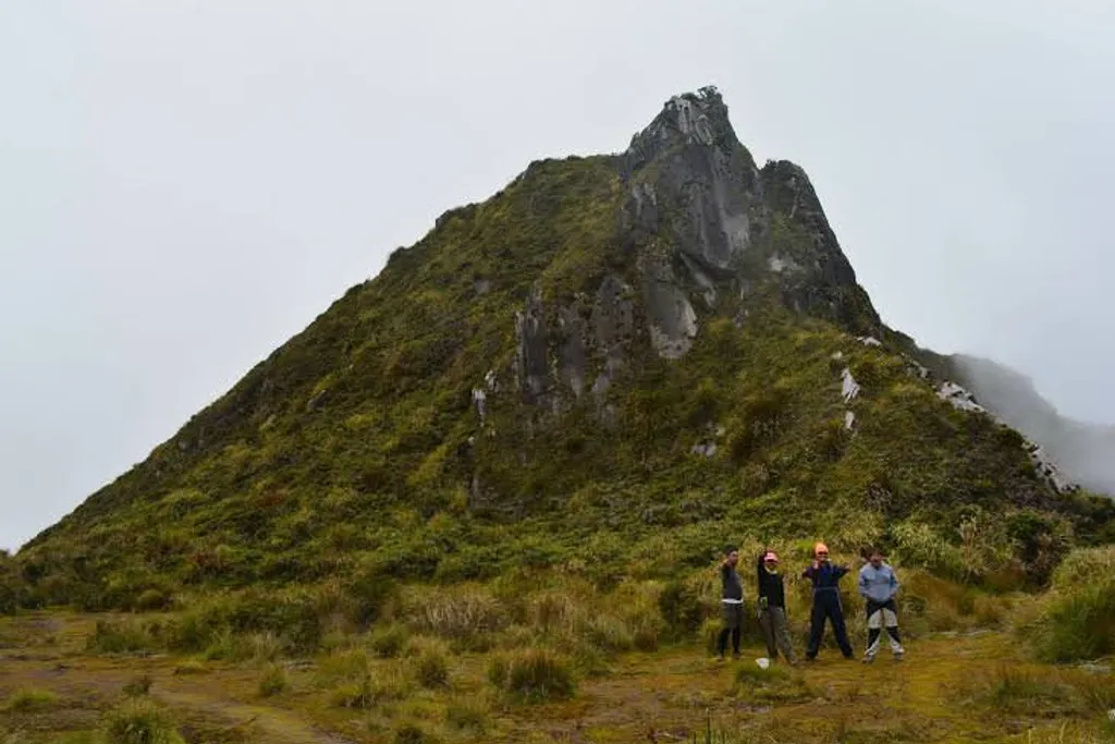 /images/tourist-spots/mount-apo-trek-gallery2.jpg