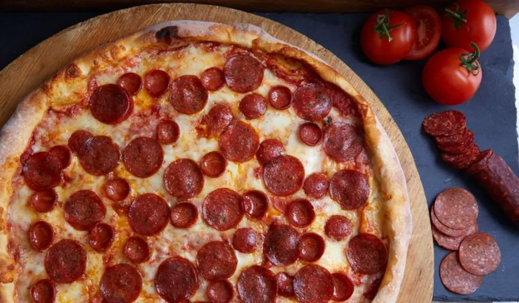 /images/restaurants/red-tomato-italian-pepperoni.jpg