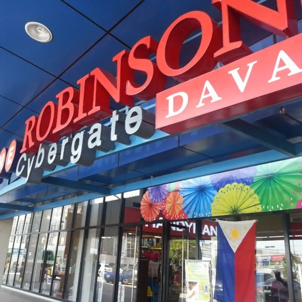 /images/shoppings/robinsons-cybergate-davao-gallery.jpg