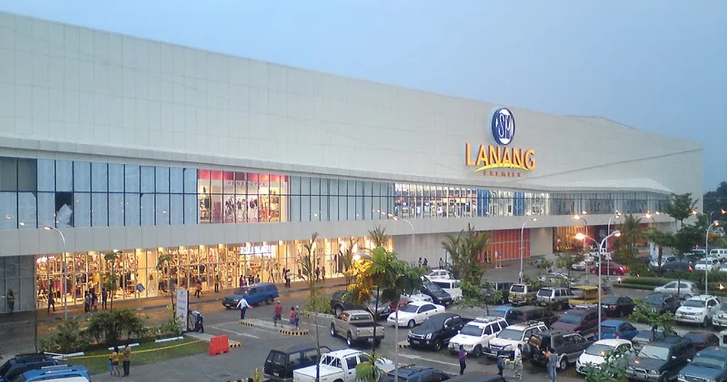 /images/shoppings/sm-lanang-premier-gallery.jpg